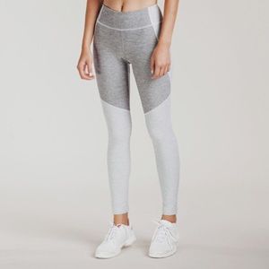 Outdoor Voices grey two-toned 3/4 warmup leggings